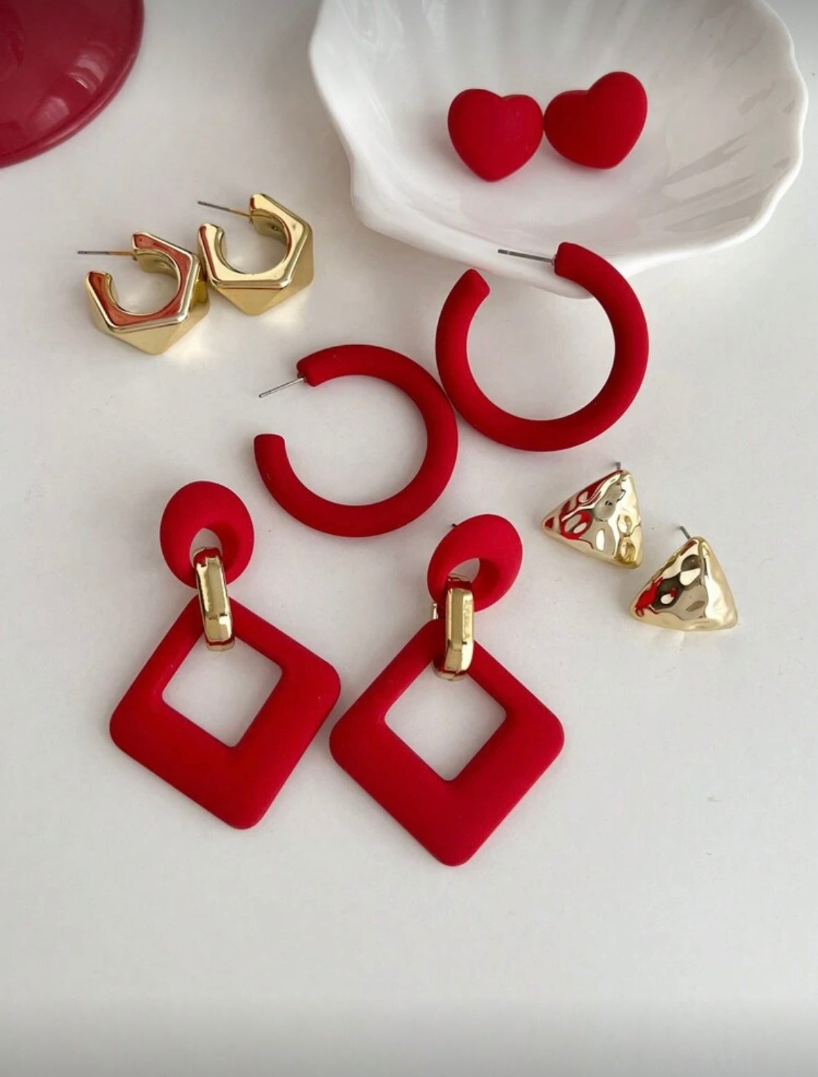 5 piece Valentines Day Earrings - Red